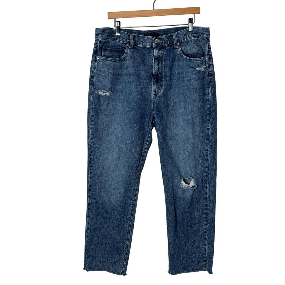 Uniqlo Relaxed Tapered Ankle Jeans Distressed Raw Hem Blue Denim Pants Womens 32